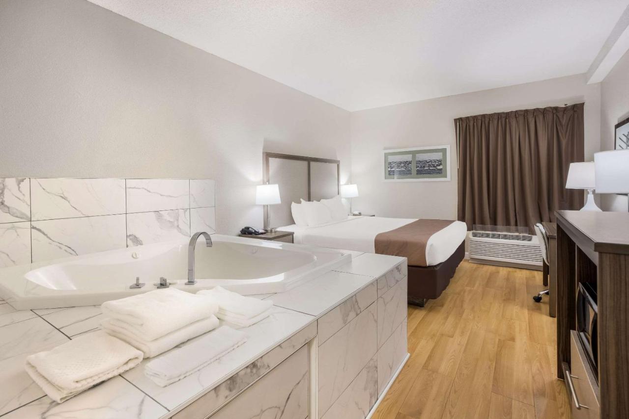 Quality Inn Moultrie Buitenkant foto